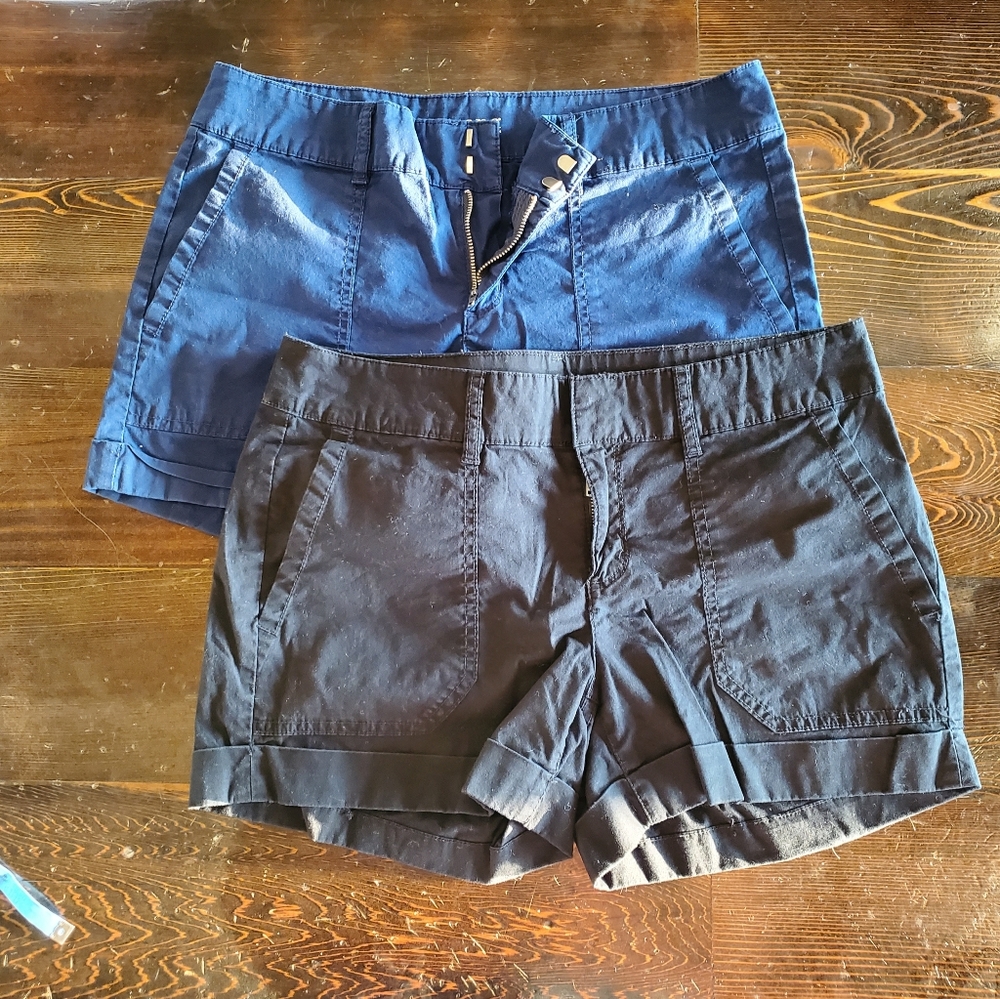 2 pairs ANA Shorts